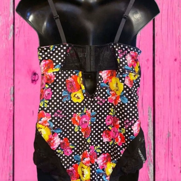 NWOT Discontinued Torrid & Betsey Johnson bodysuit - Picture 6 of 13